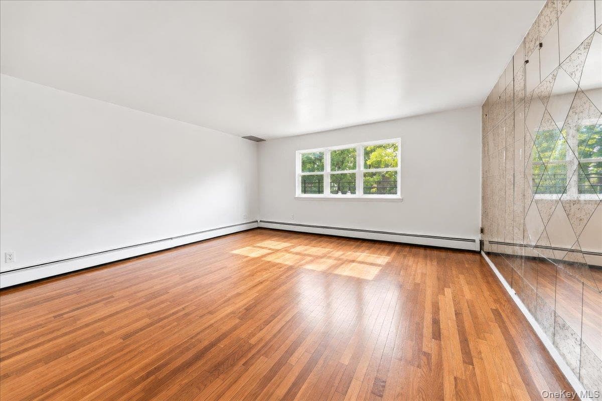 433 Howe Avenue Unit: A thumbnail 3