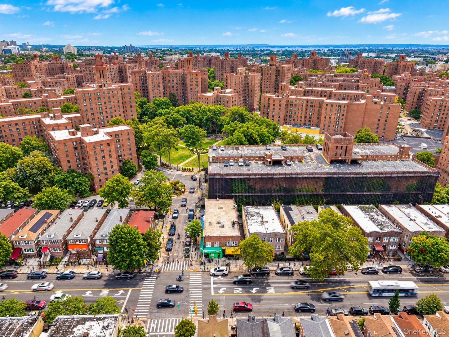 1476 White Plains Road thumbnail 7