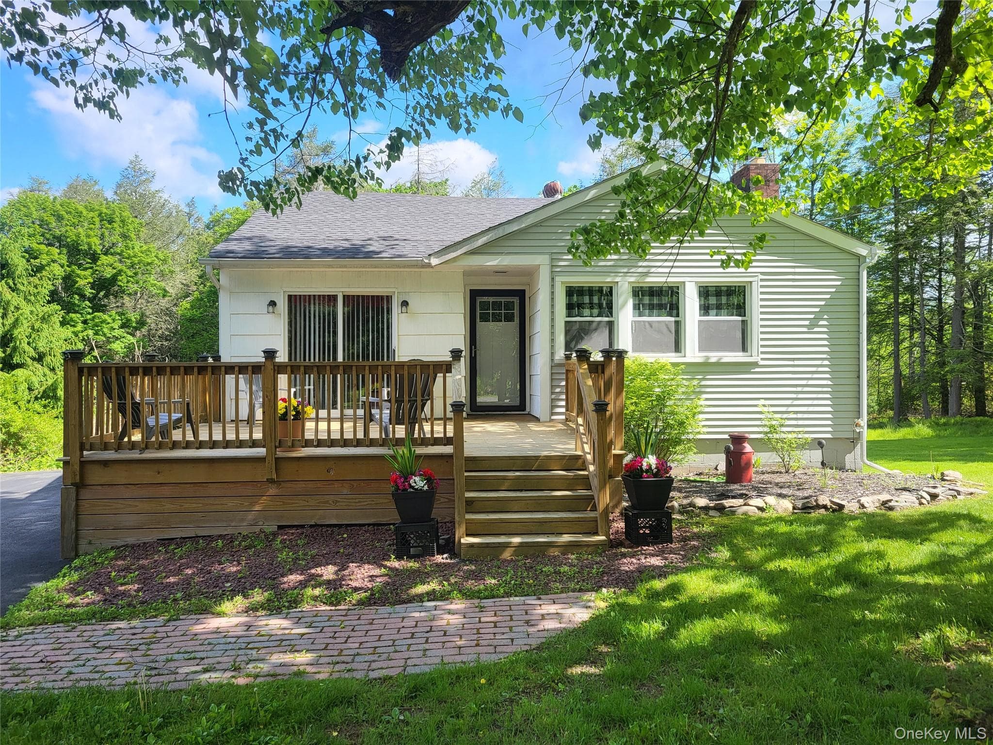 286 Dingle Daisy Road photo 1