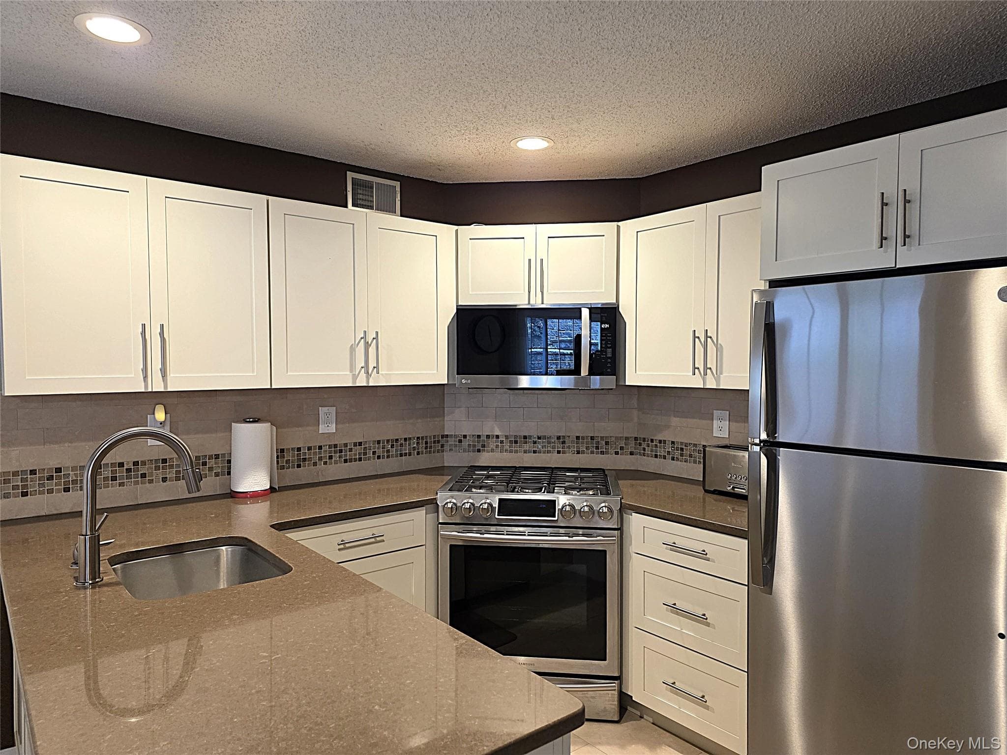 99 Eagle Ridge Way thumbnail 3