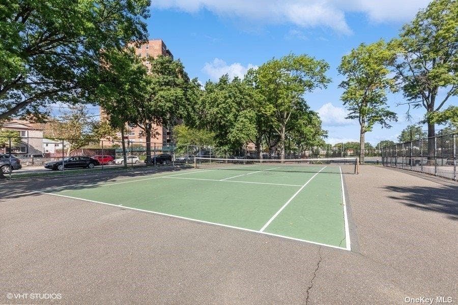 61-20 Grand Central Parkway Unit: A608 thumbnail 13