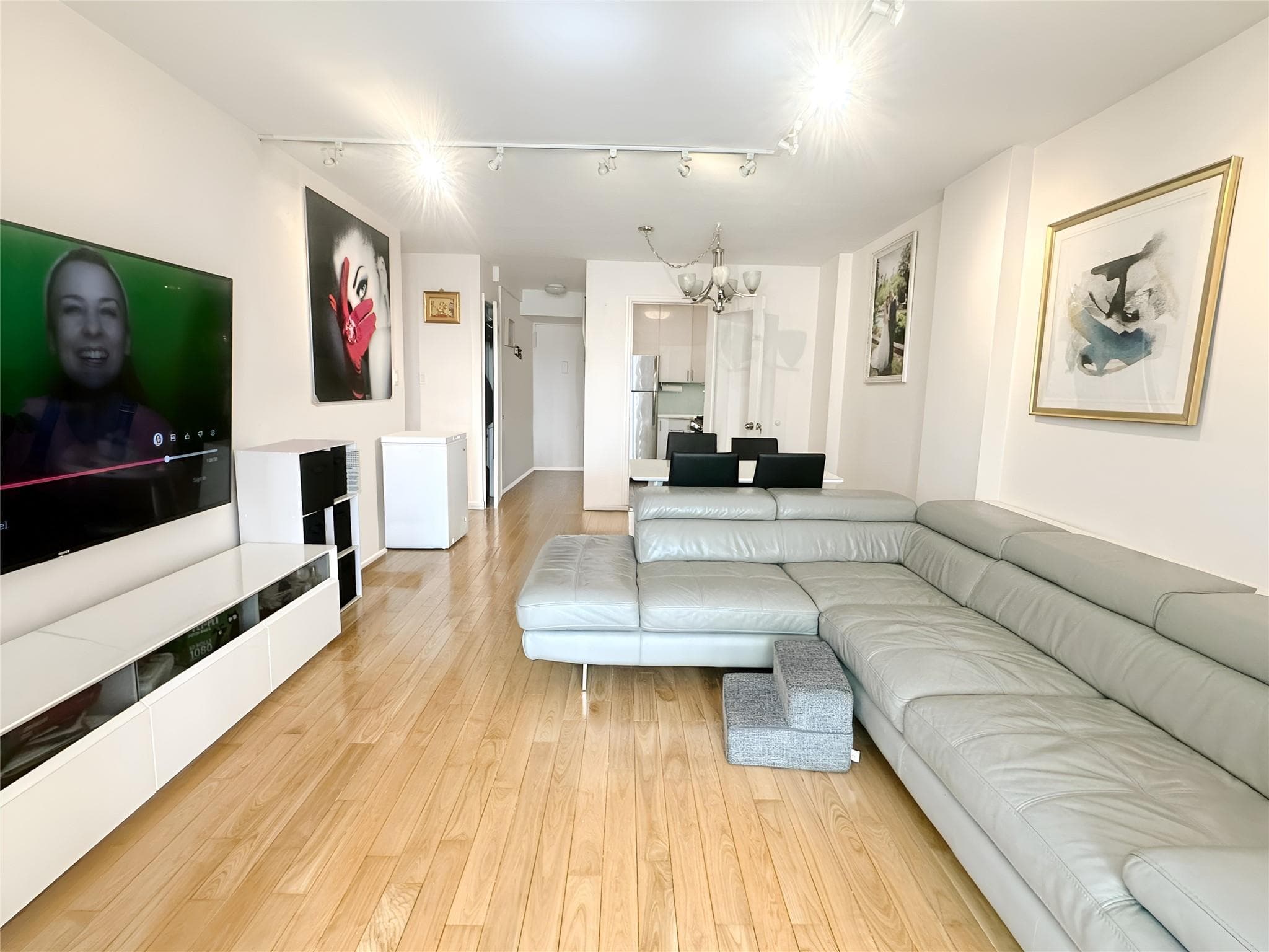 61-20 Grand Central Parkway Unit: A608 thumbnail 2