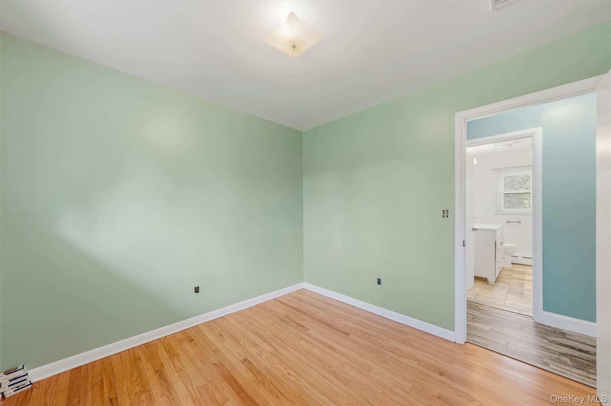 112 Lippincott Road thumbnail 18
