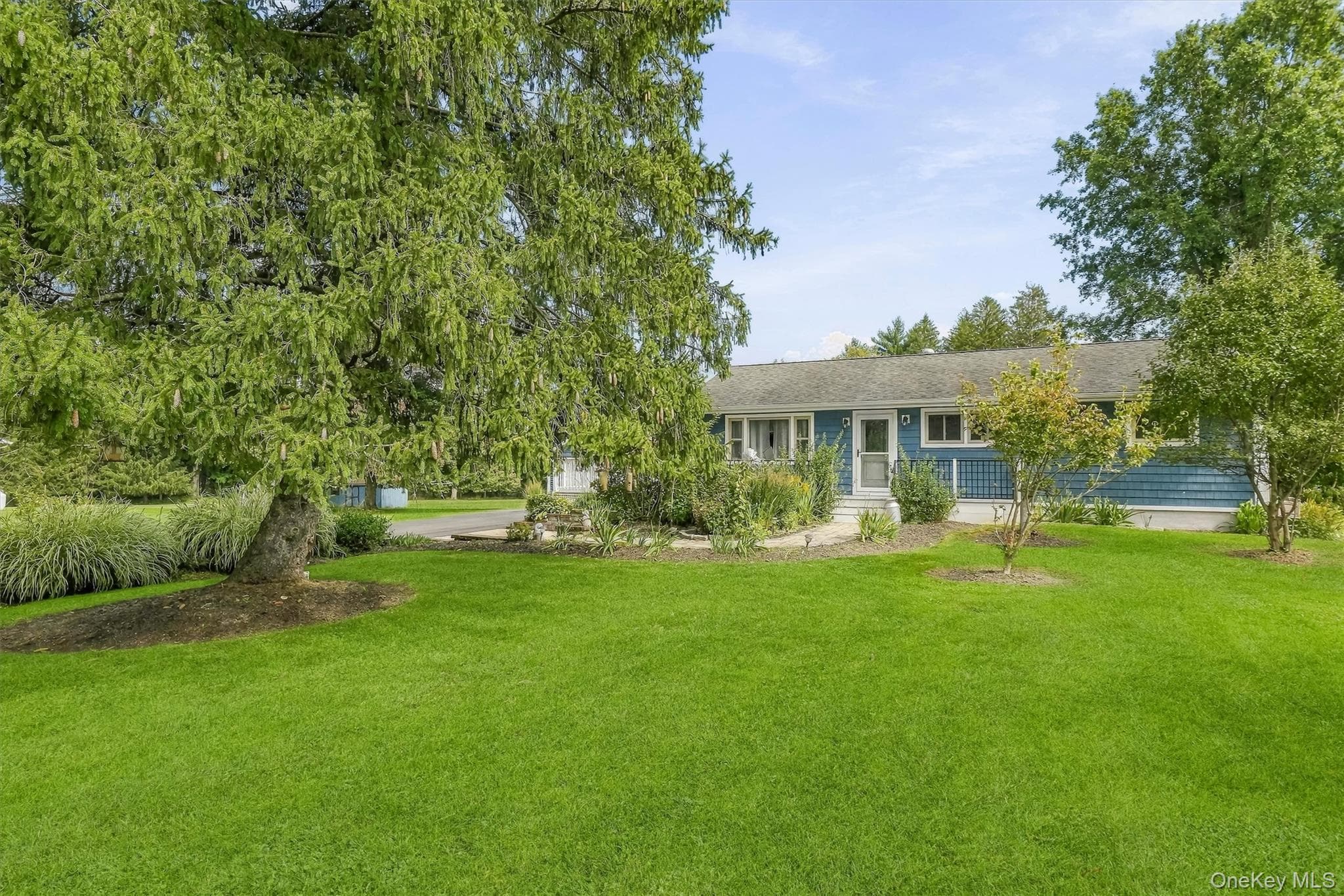 112 Lippincott Road thumbnail 2