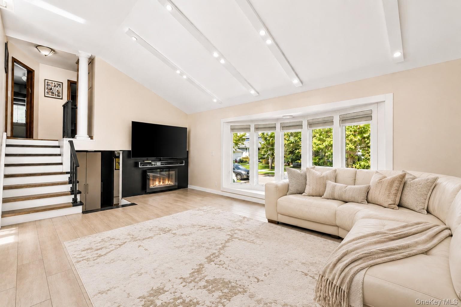 871 Kilmer Lane thumbnail 2