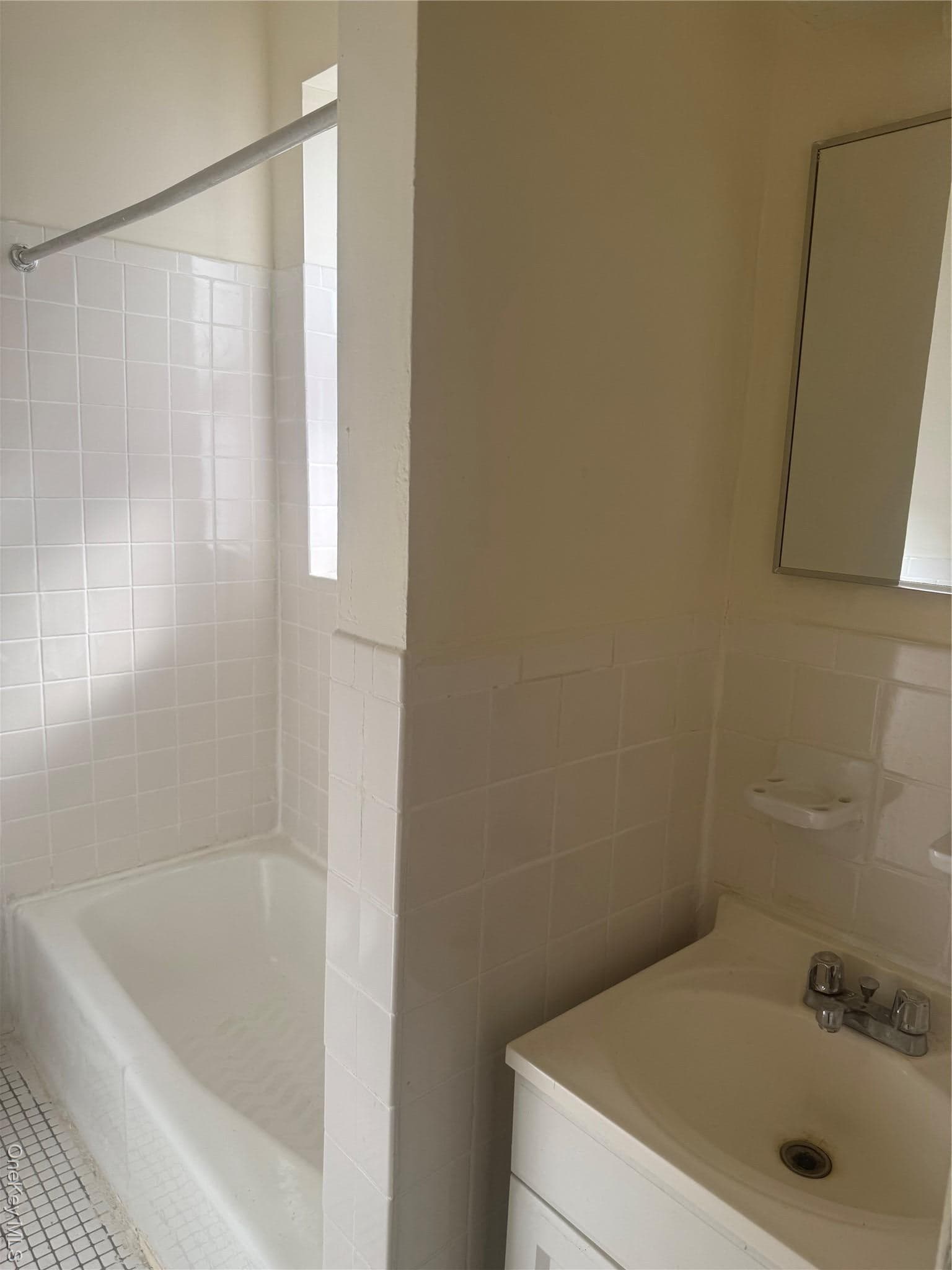 724 E 216 Street Unit: 2C thumbnail 14