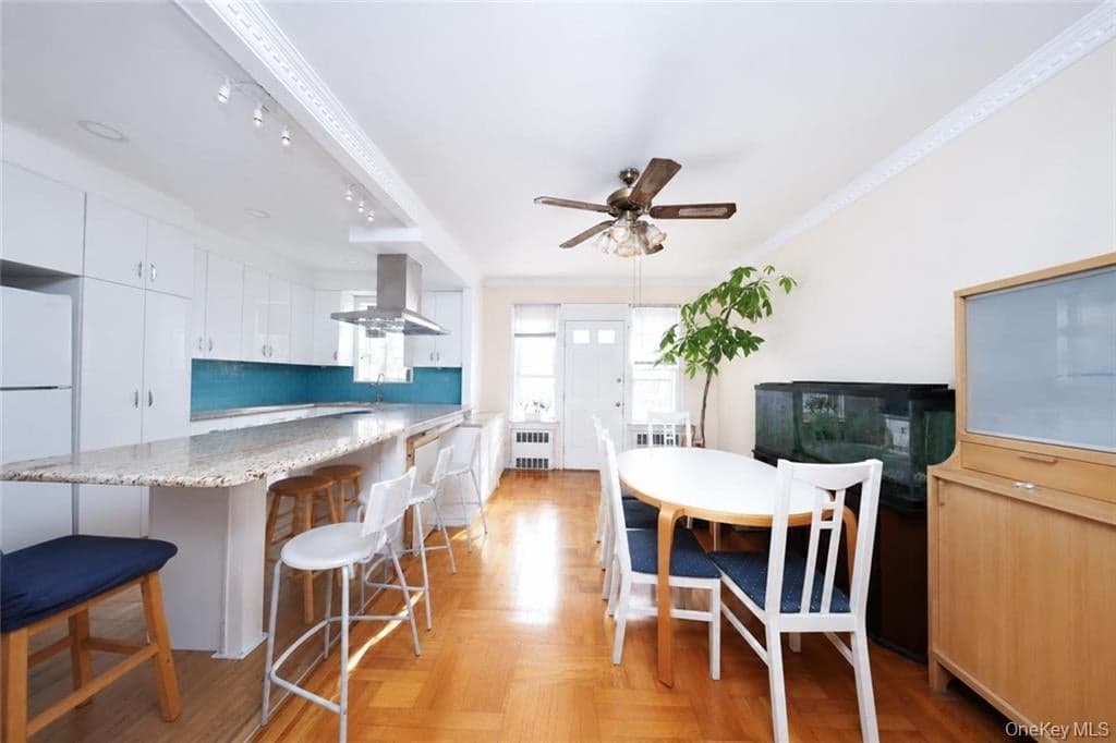 2340 E 29th Street thumbnail 9