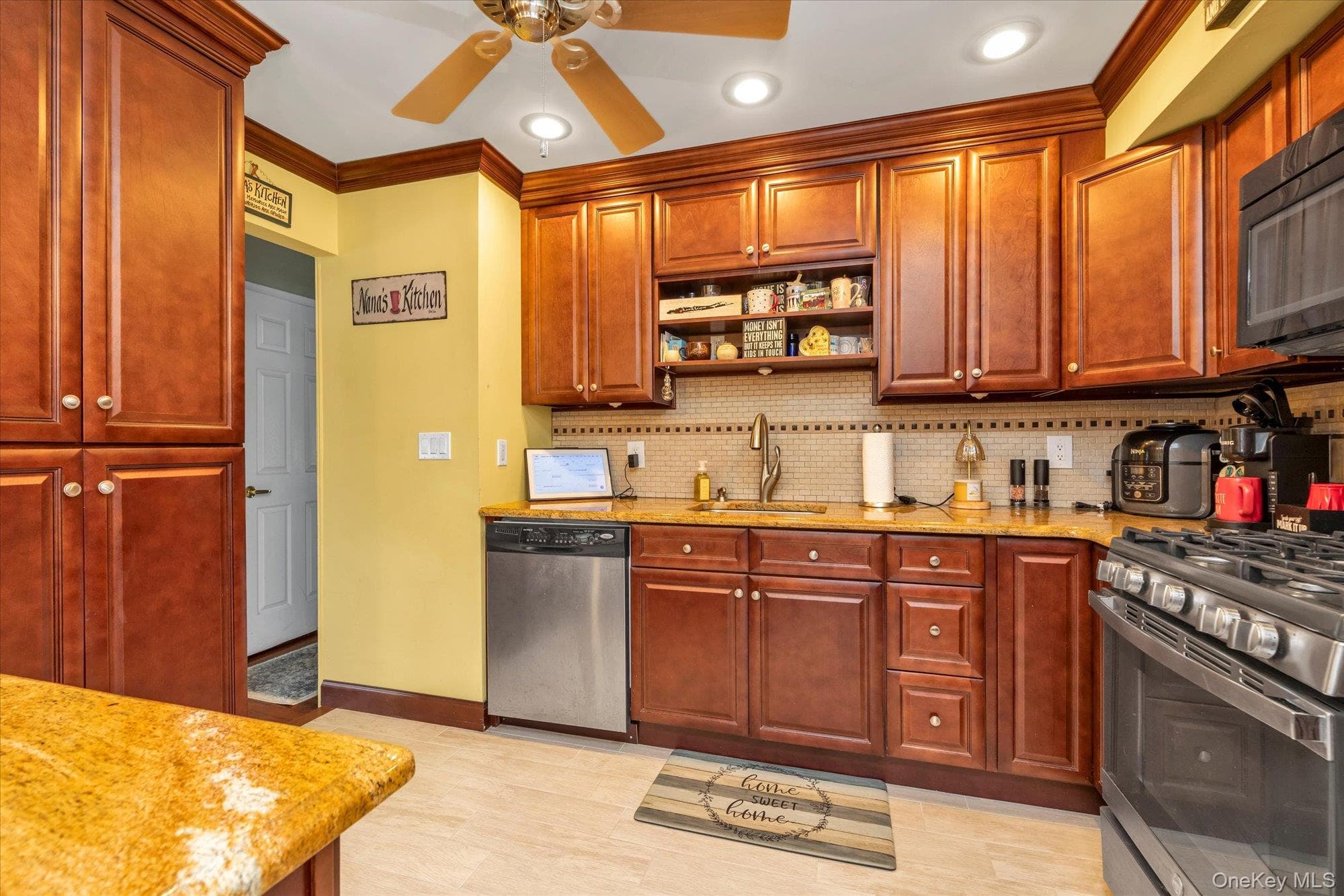 3917 Miller Place thumbnail 6