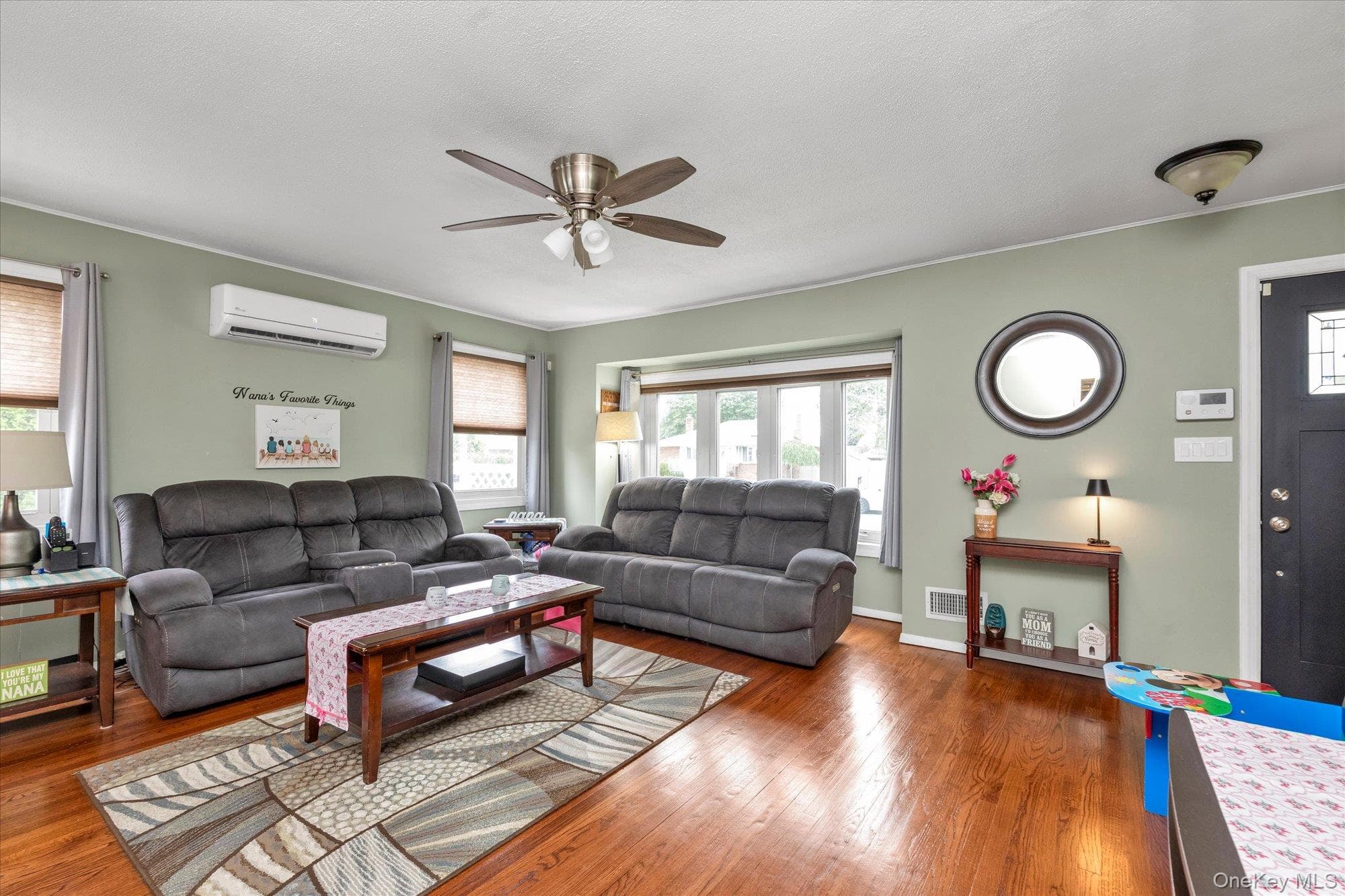 3917 Miller Place thumbnail 3