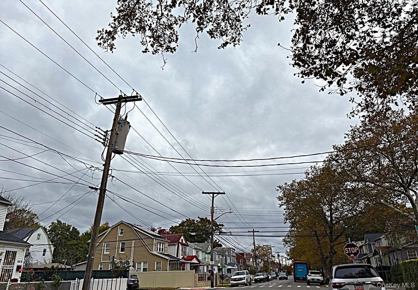 196-10 116th Avenue thumbnail 3