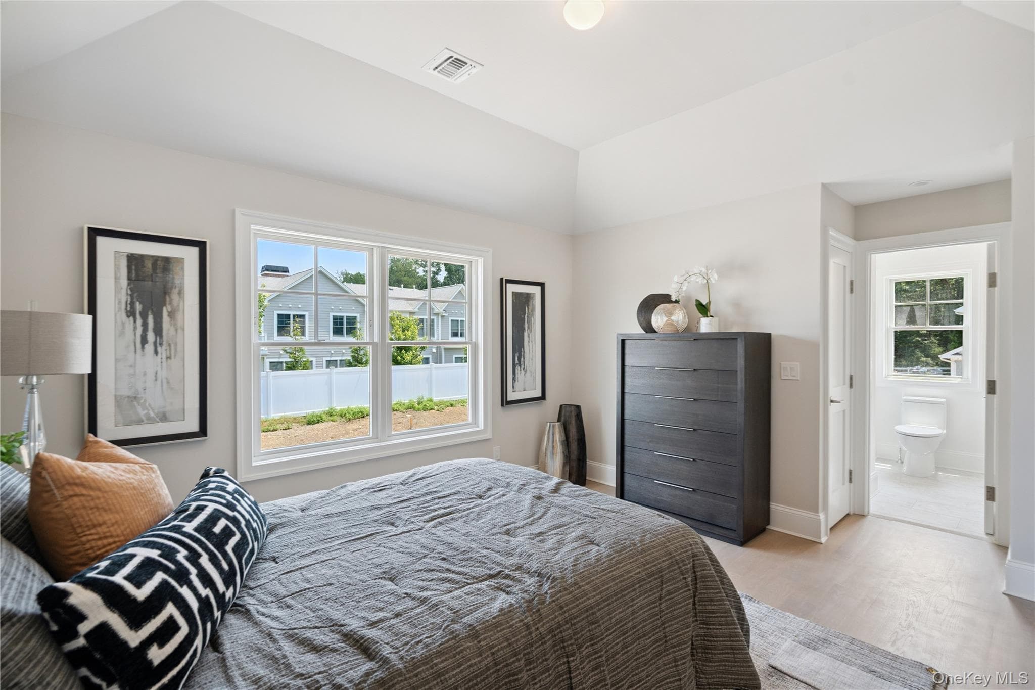 44 Plainview Road thumbnail 31