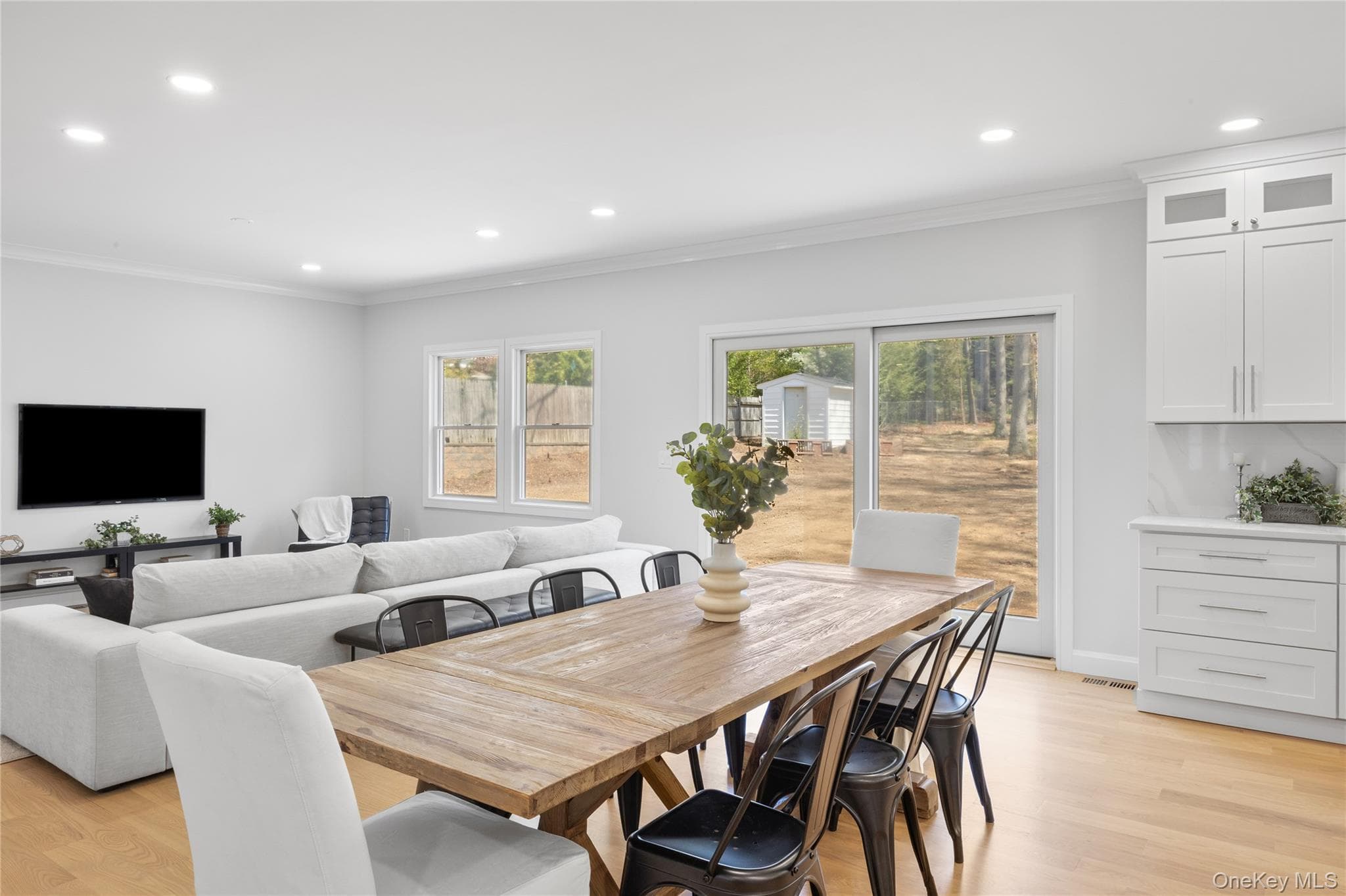 206 Beverly Road thumbnail 8