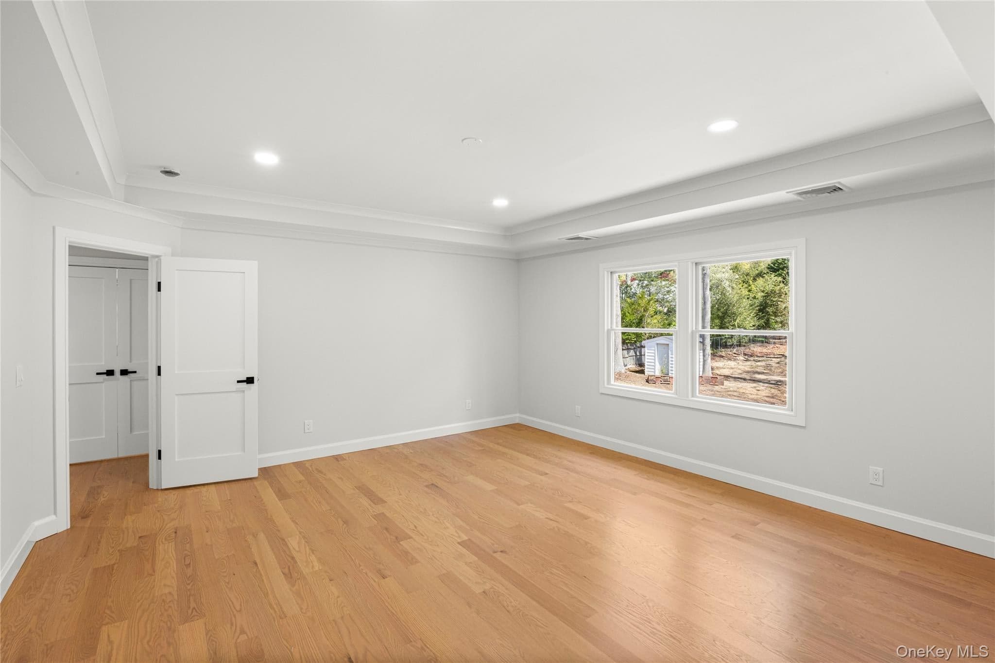 206 Beverly Road thumbnail 13