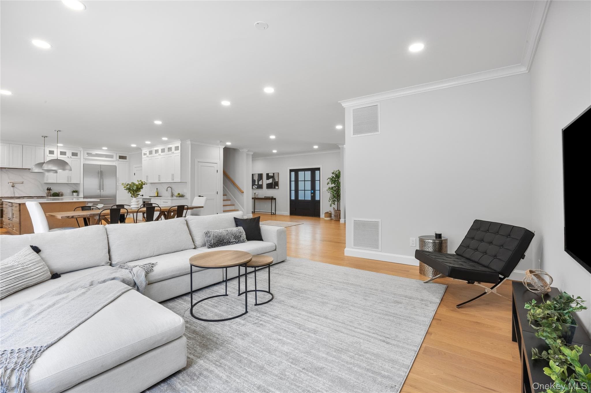 206 Beverly Road thumbnail 7
