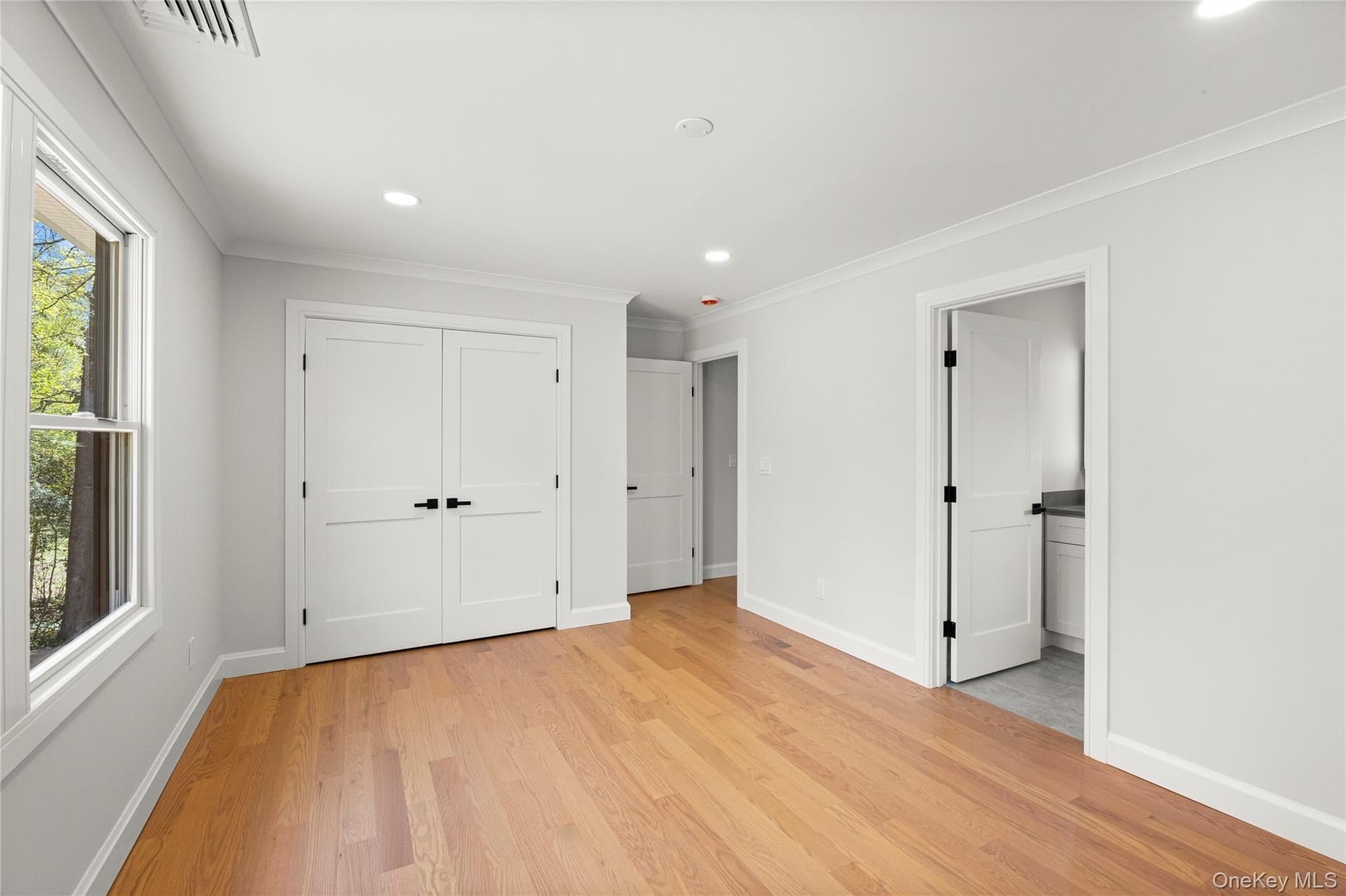 206 Beverly Road thumbnail 20