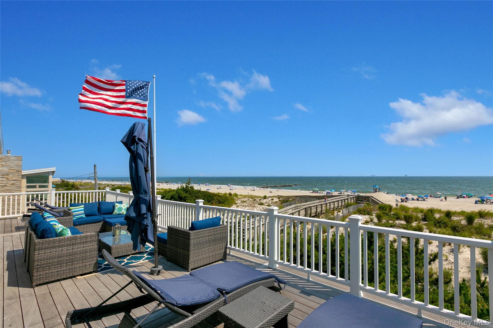 879 Oceanfront thumbnail 38