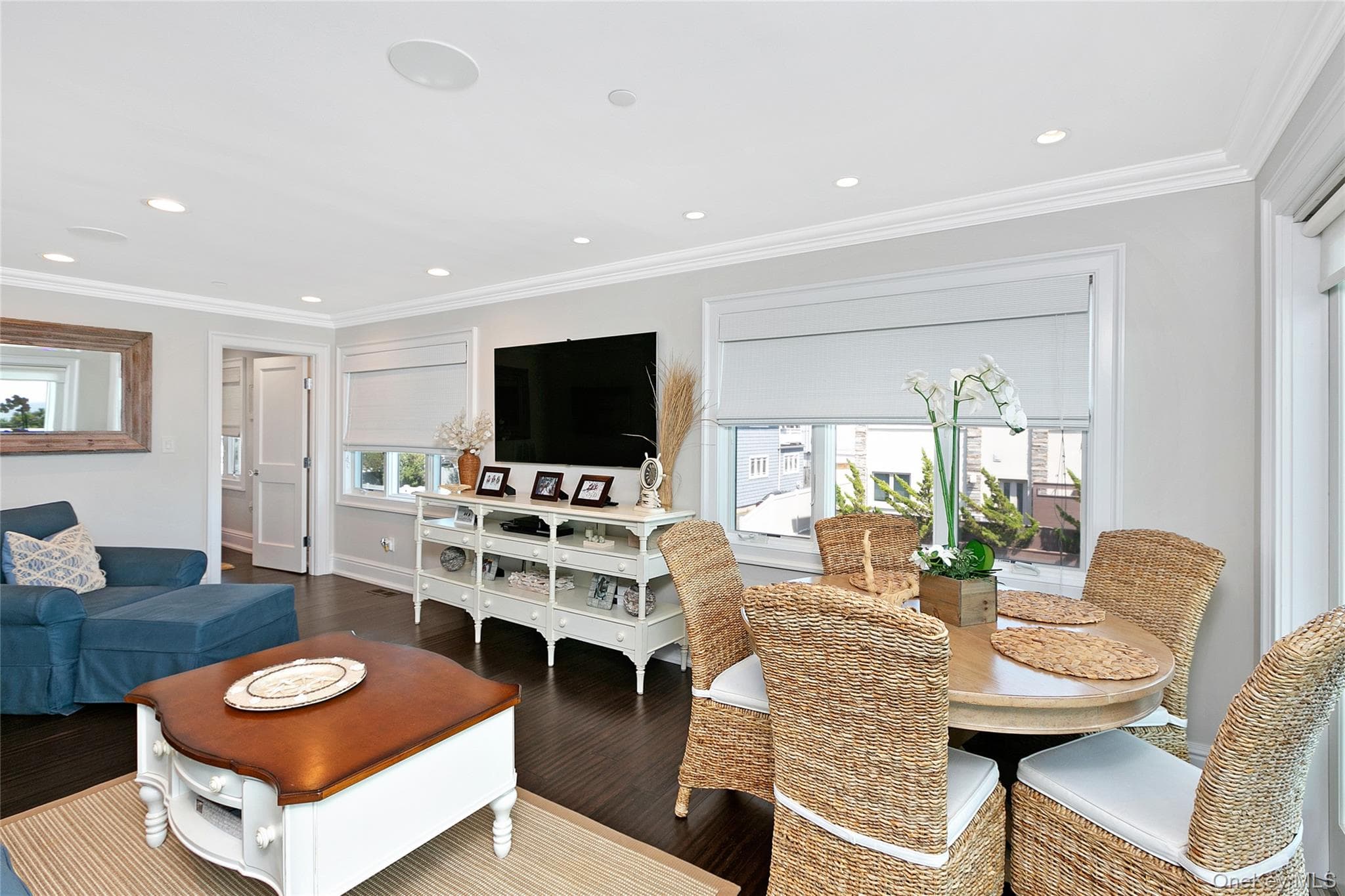 879 Oceanfront thumbnail 18
