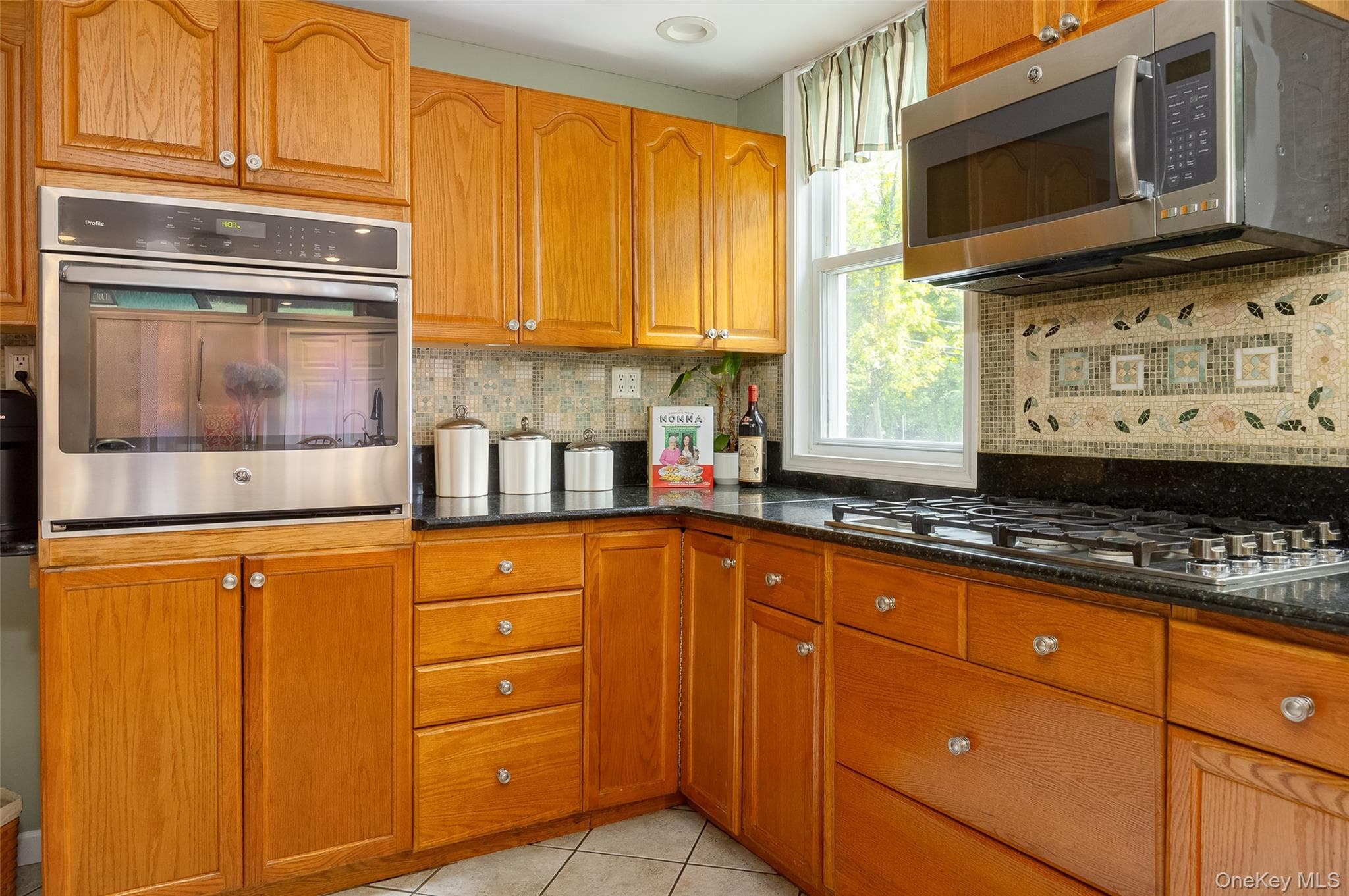 125 Vineyard Avenue thumbnail 15