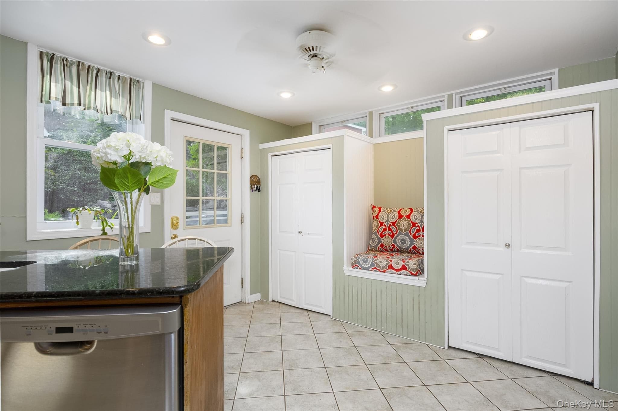 125 Vineyard Avenue thumbnail 13