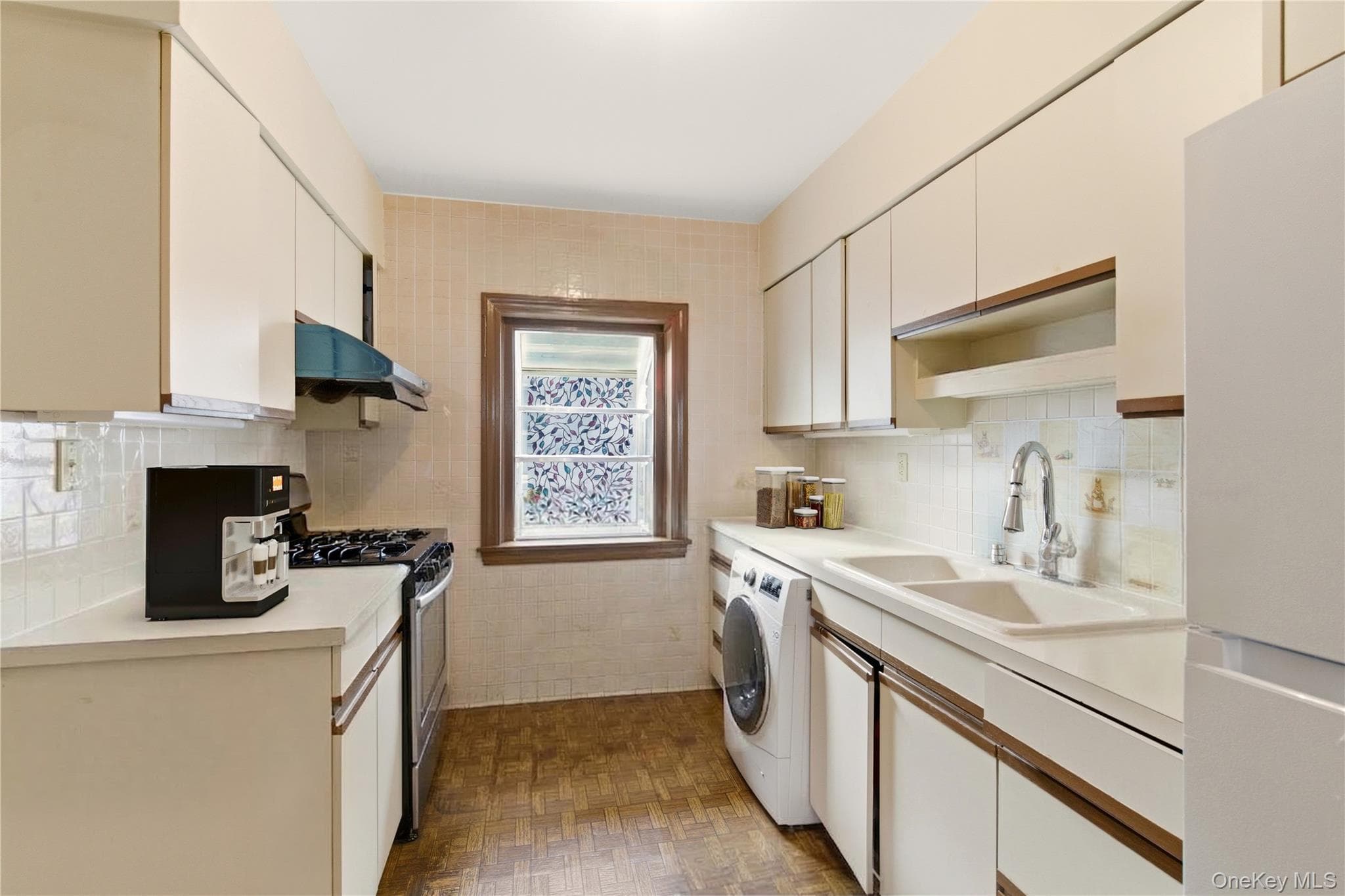 56-20 217th Street thumbnail 4