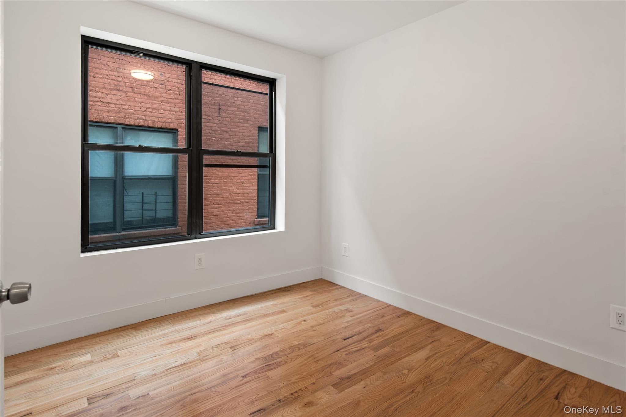 1845 Andrews Avenue thumbnail 8
