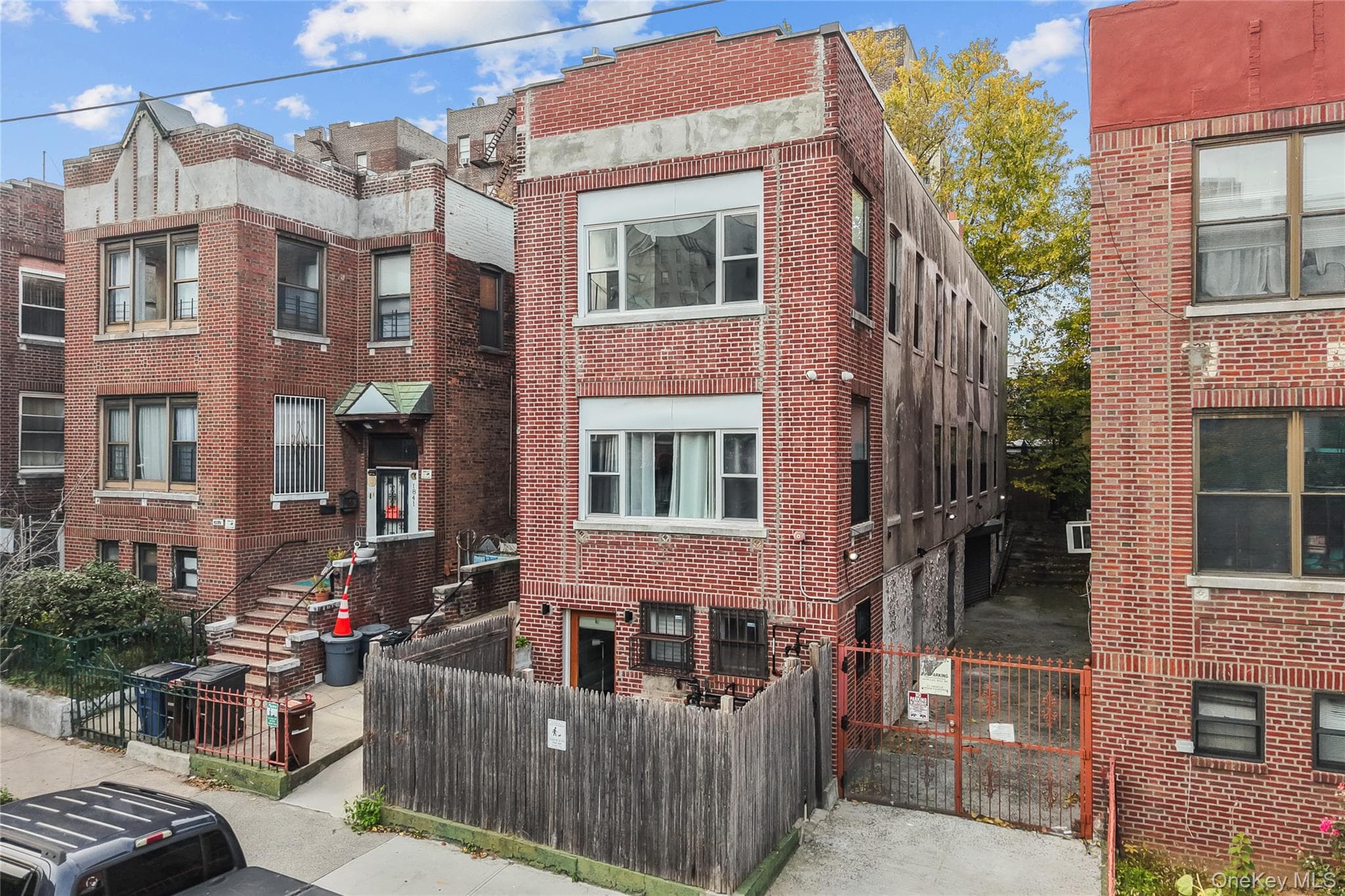 1845 Andrews Avenue thumbnail 2