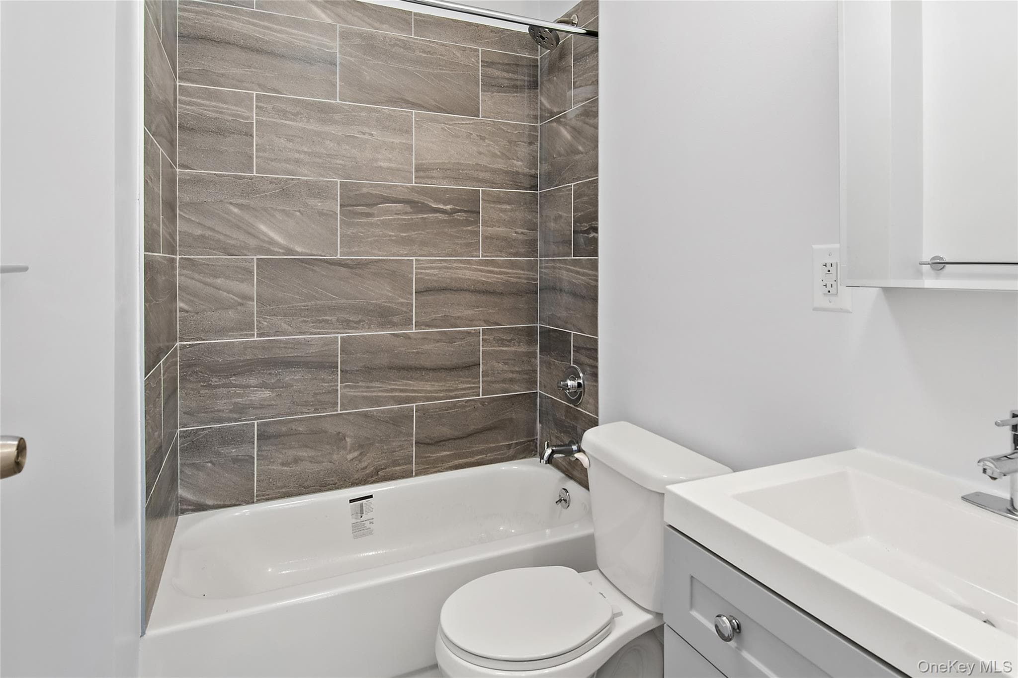 1845 Andrews Avenue thumbnail 16