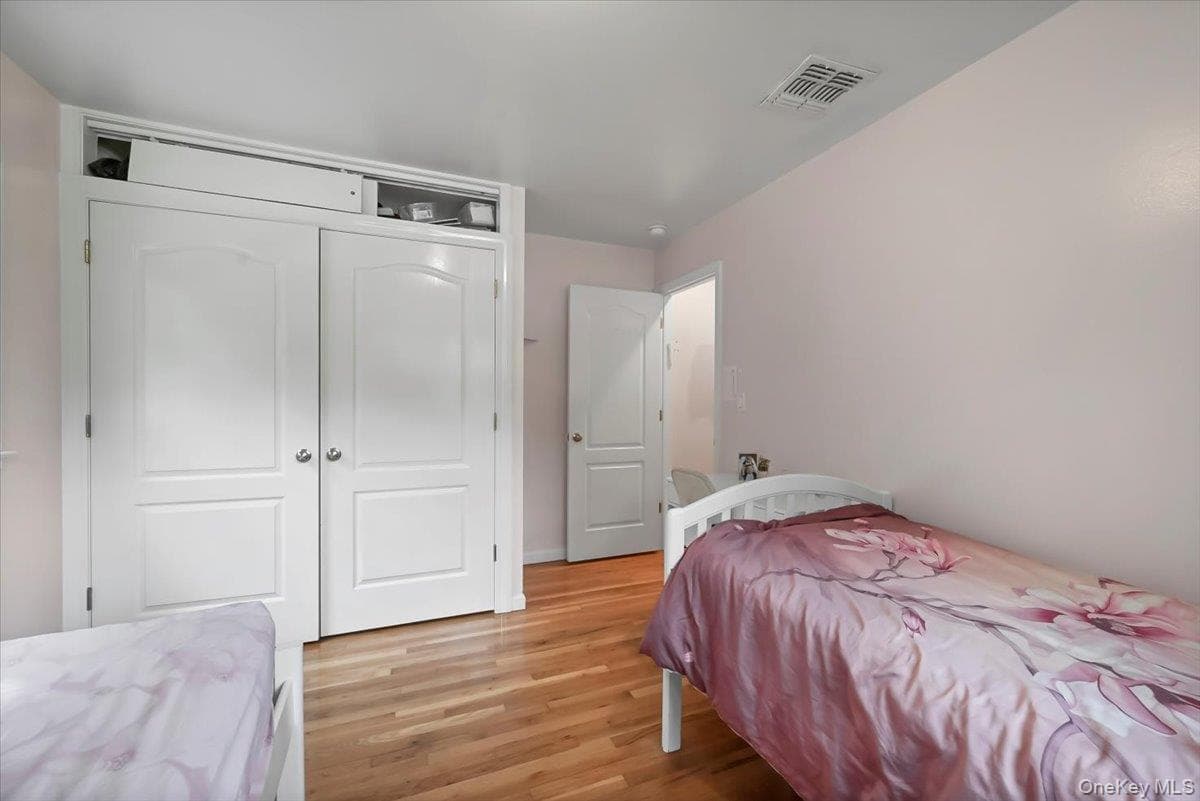 43 Freeland Street thumbnail 35