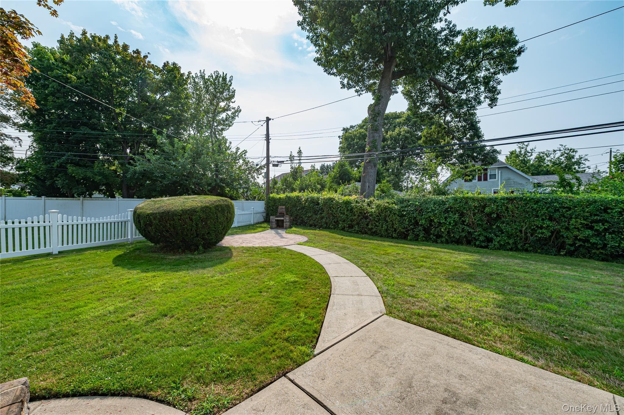 3986 Maplewood Drive thumbnail 17