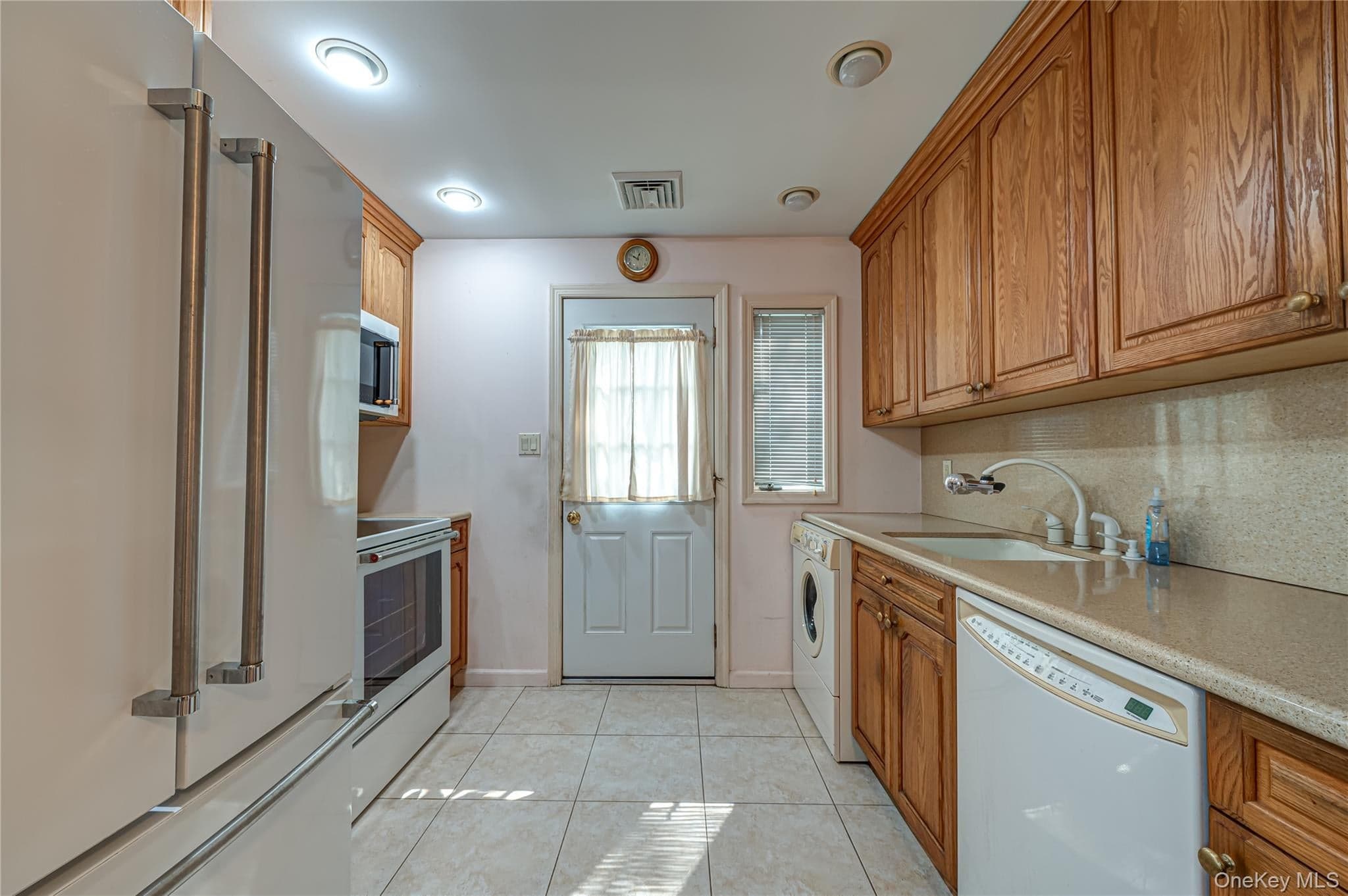 3986 Maplewood Drive thumbnail 7