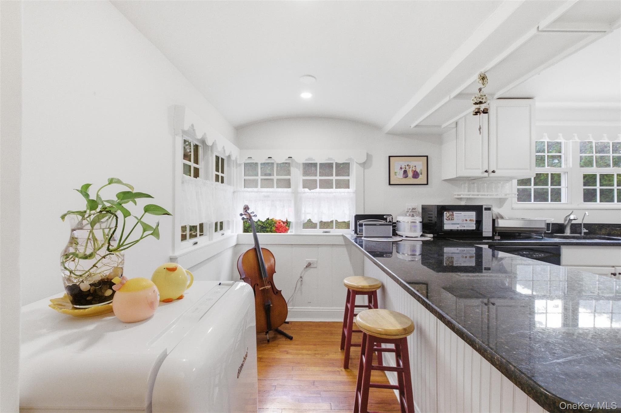47 Onderdonk Avenue thumbnail 9
