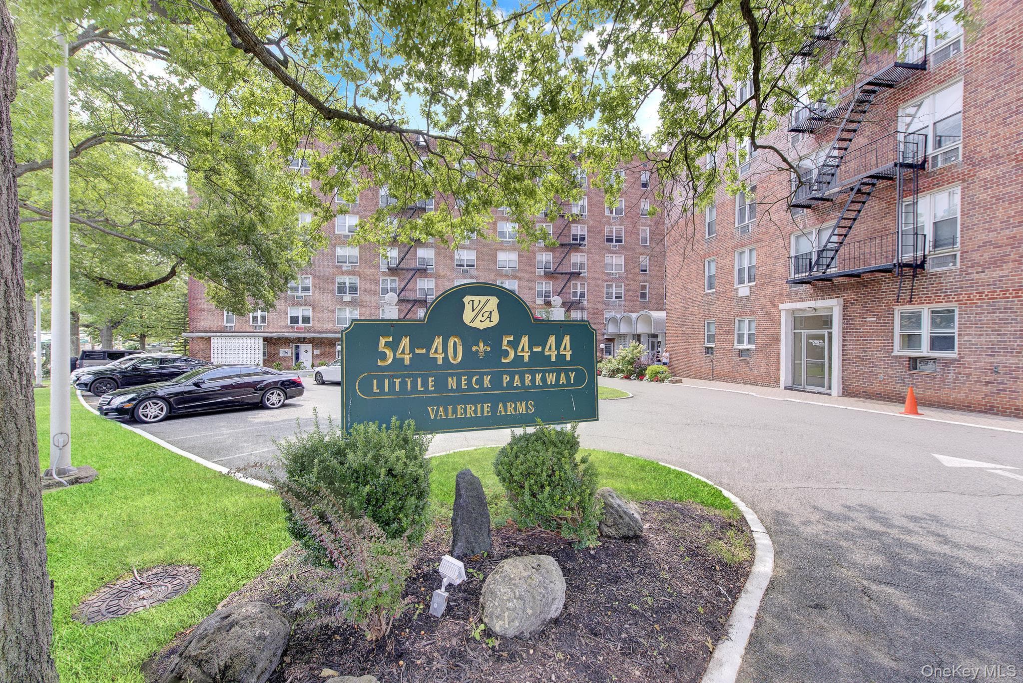 54-40 Little Neck Parkway Unit: 6G thumbnail 3