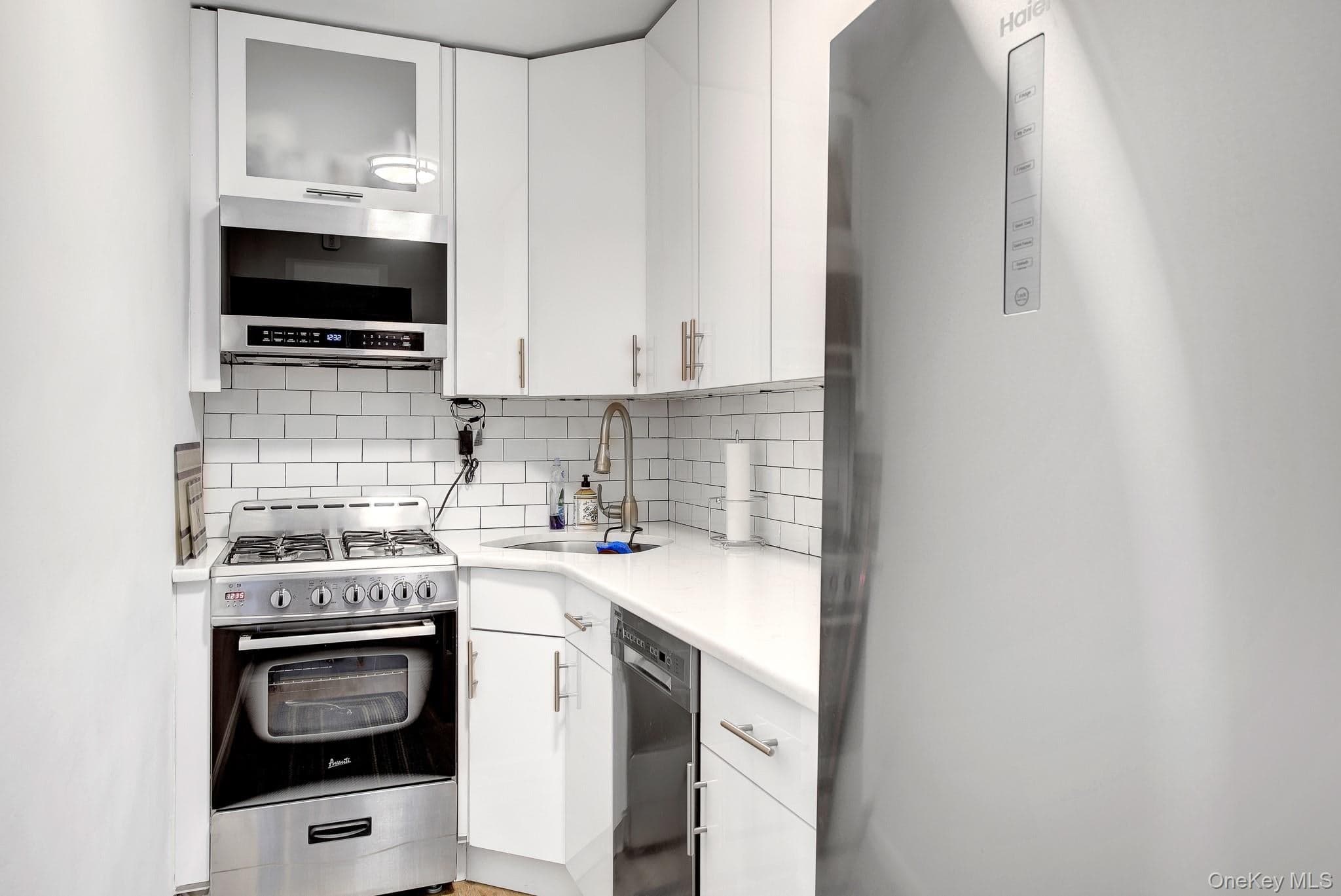 54-40 Little Neck Parkway Unit: 6G thumbnail 18