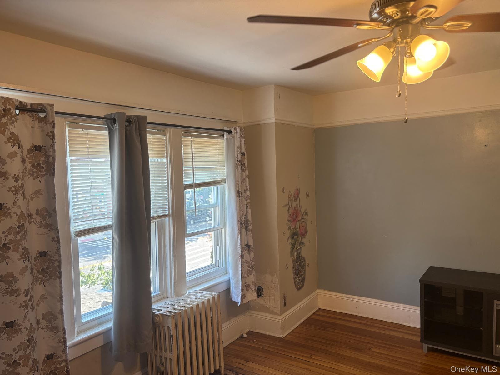 121-13 Hillside Avenue thumbnail 9