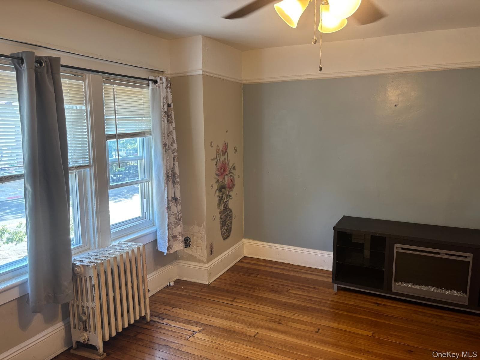 121-13 Hillside Avenue thumbnail 10