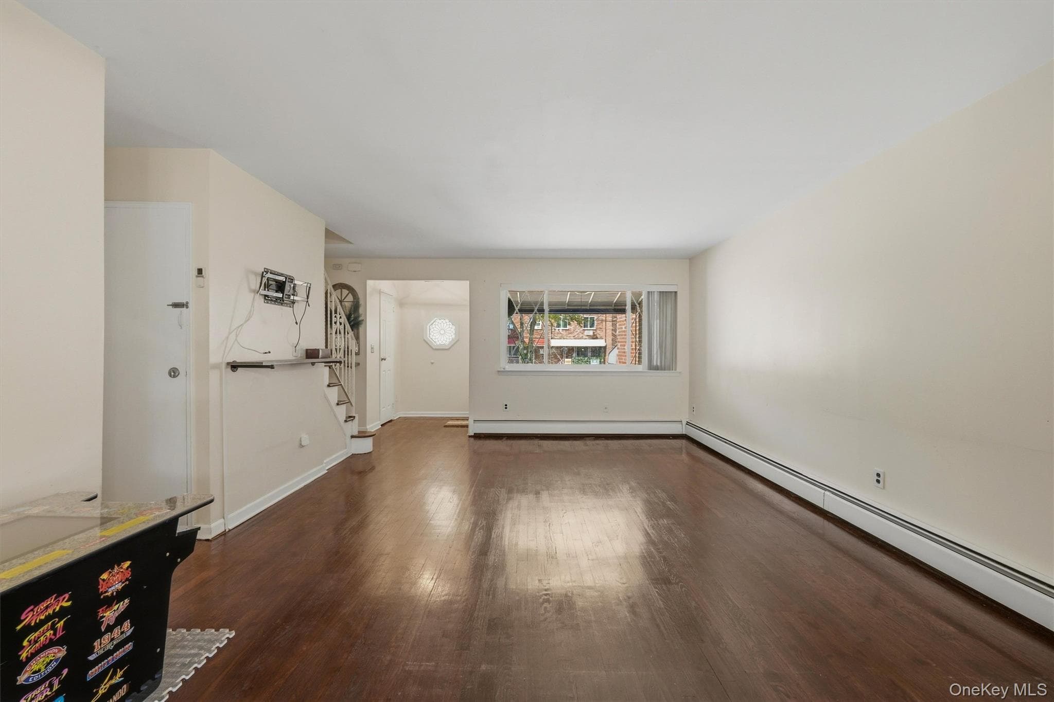 1018 Throggmorton Avenue thumbnail 11