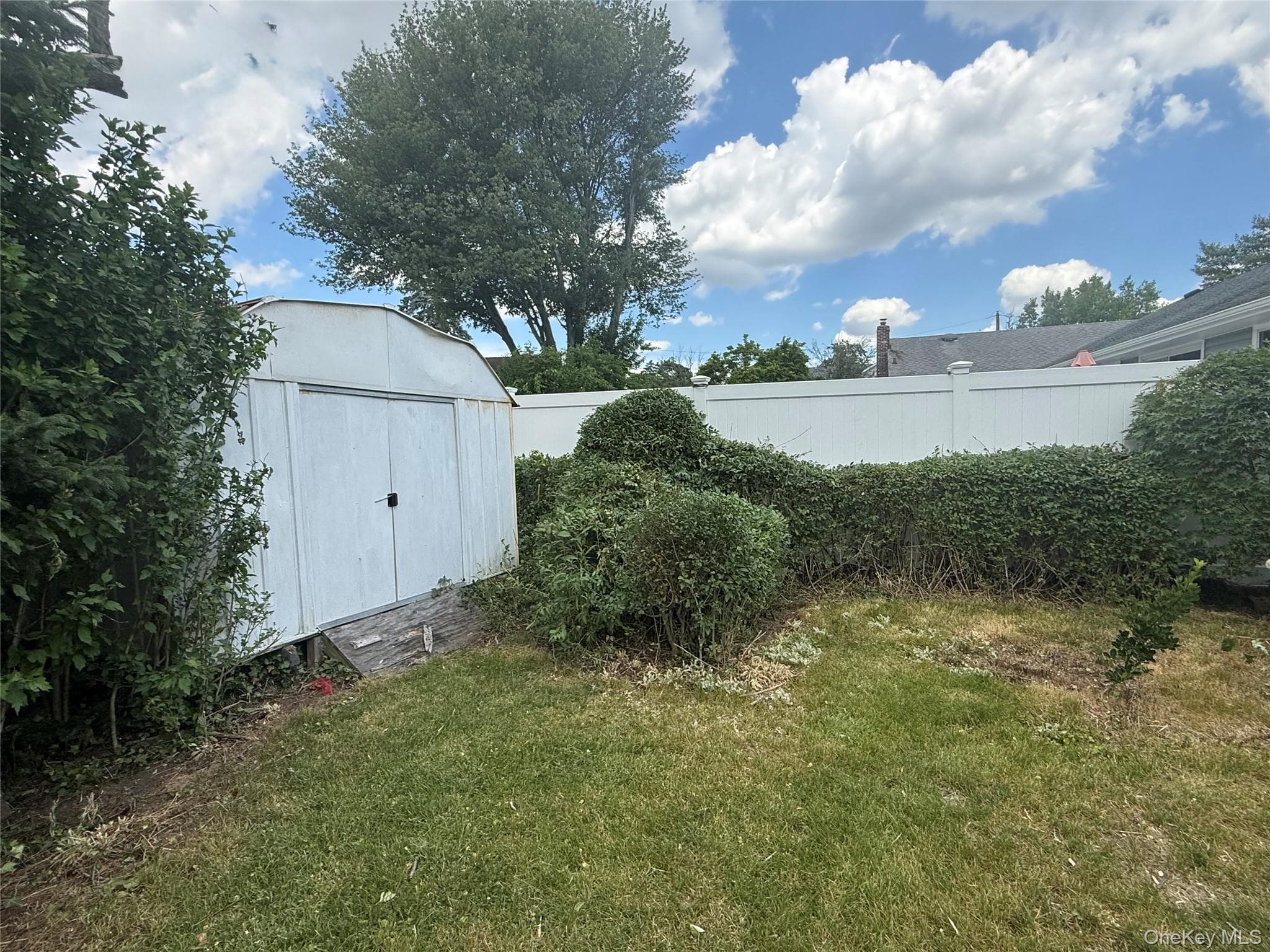 2582 Oceanside Road thumbnail 18