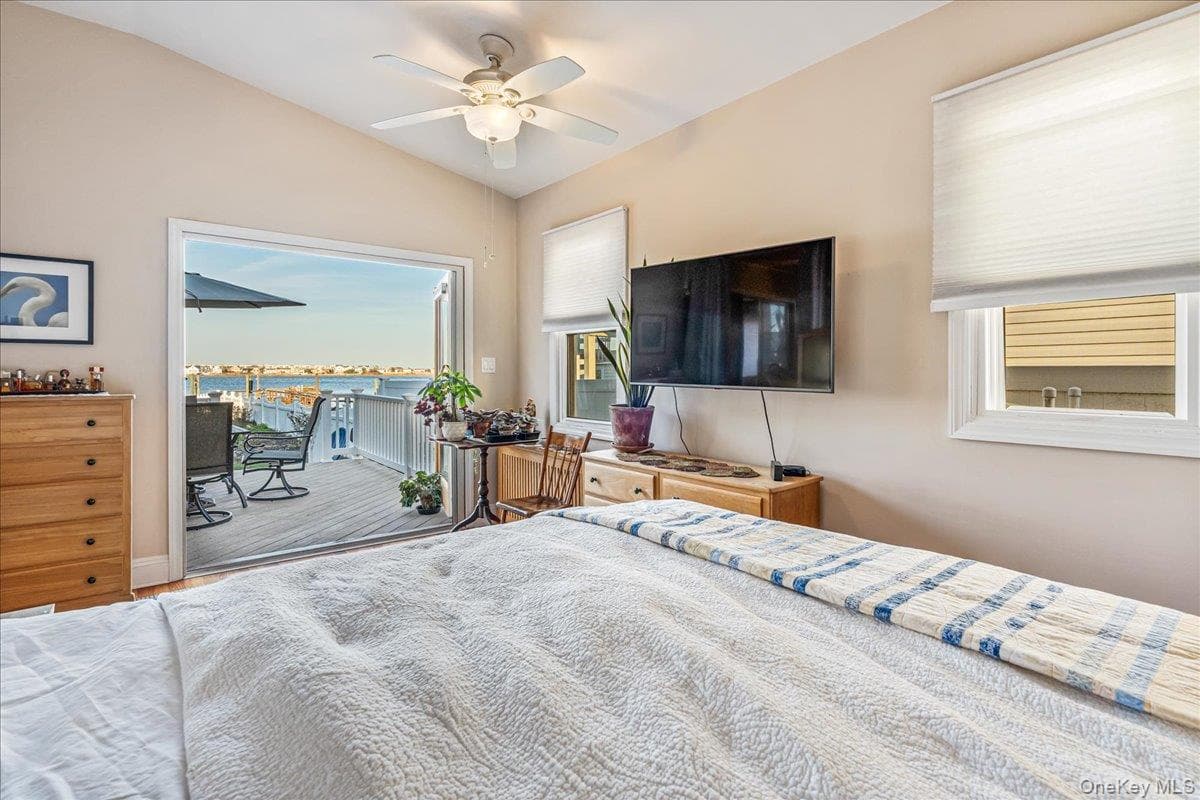 3451 Bay Front thumbnail 10