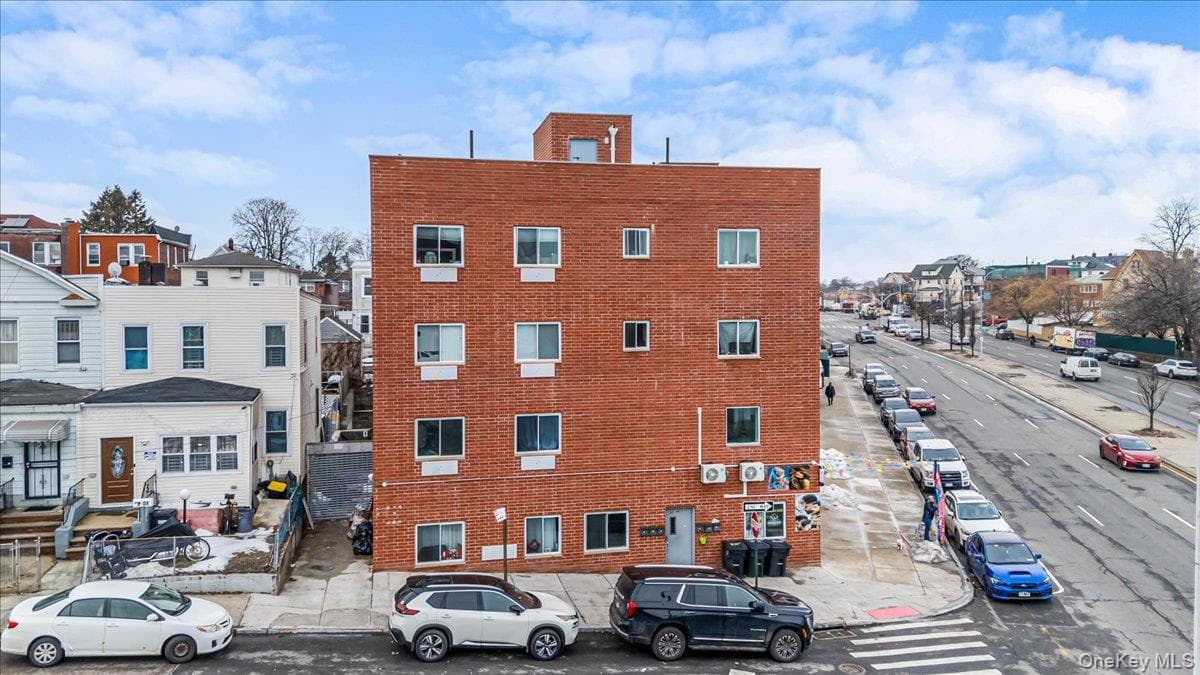 106-20 Astoria Boulevard thumbnail 10