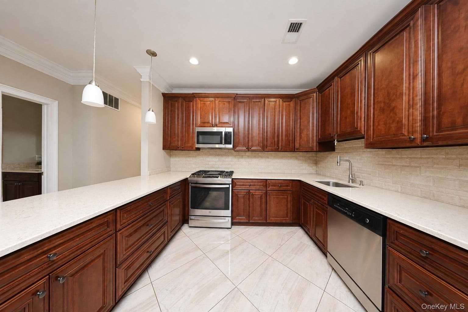 15 Wiltshire Ln LN thumbnail 8