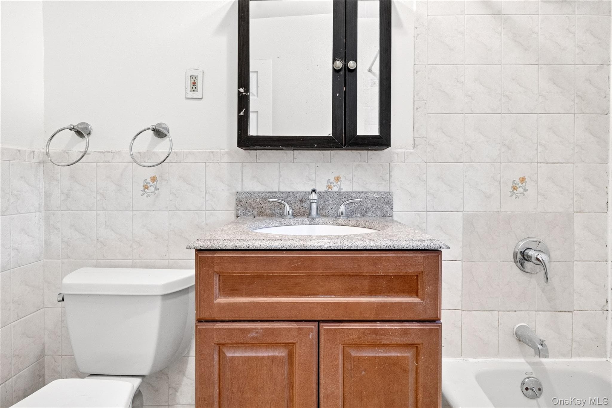 3885 Paulding Avenue thumbnail 41