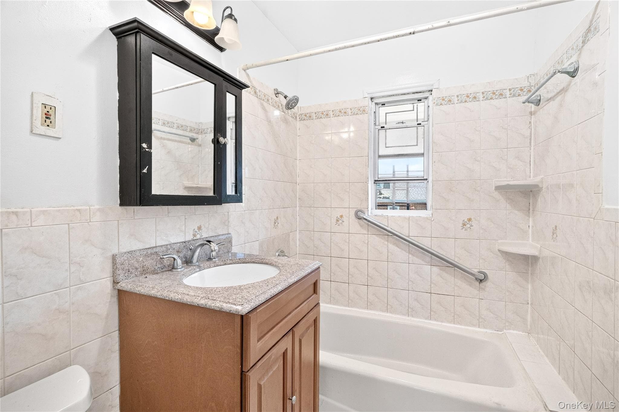 3885 Paulding Avenue thumbnail 40