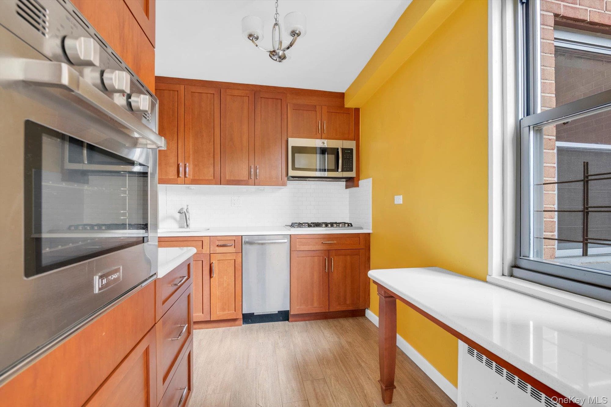 61-20 Grand Central Parkway Unit: C303 thumbnail 8