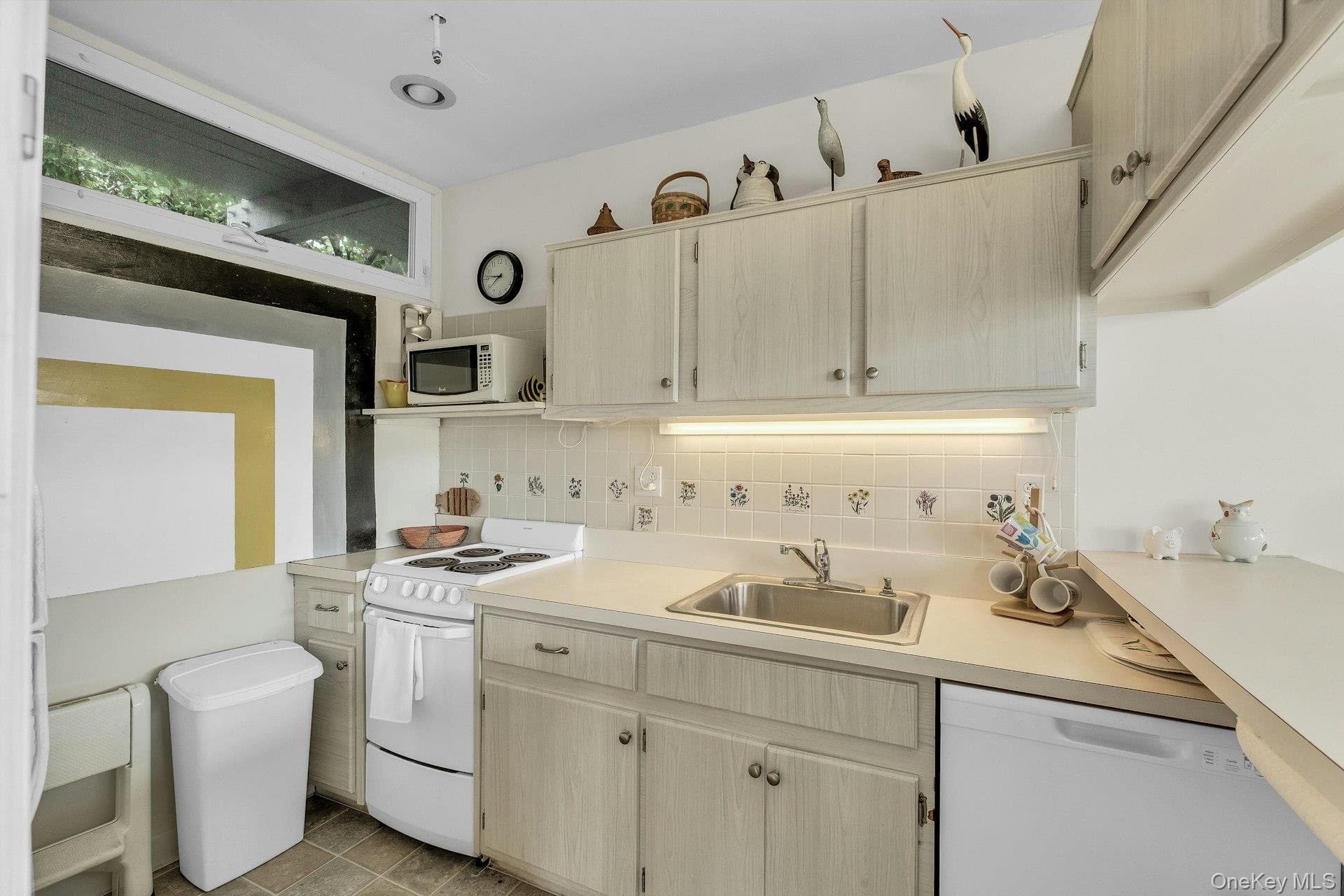 101 Dune Road Unit: C-8 thumbnail 10