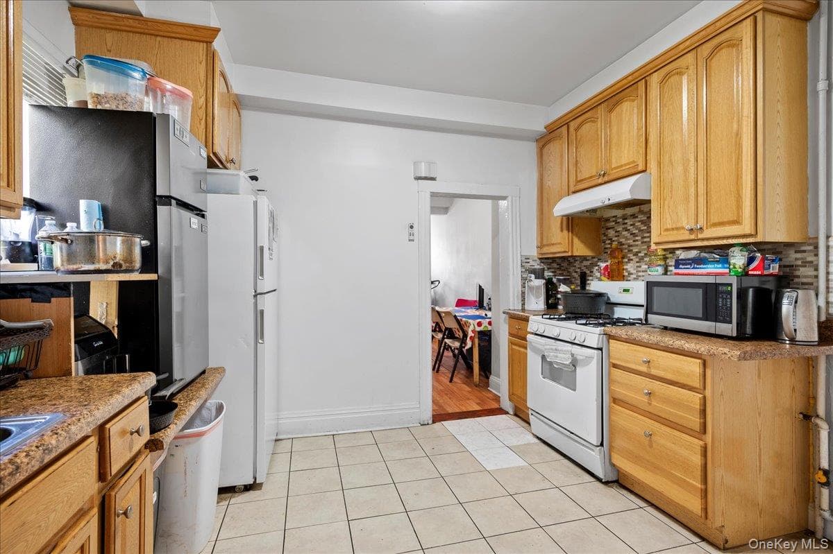 288 Olivia Street thumbnail 7