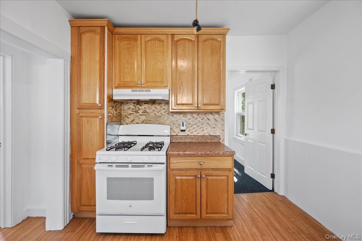 288 Olivia Street thumbnail 14