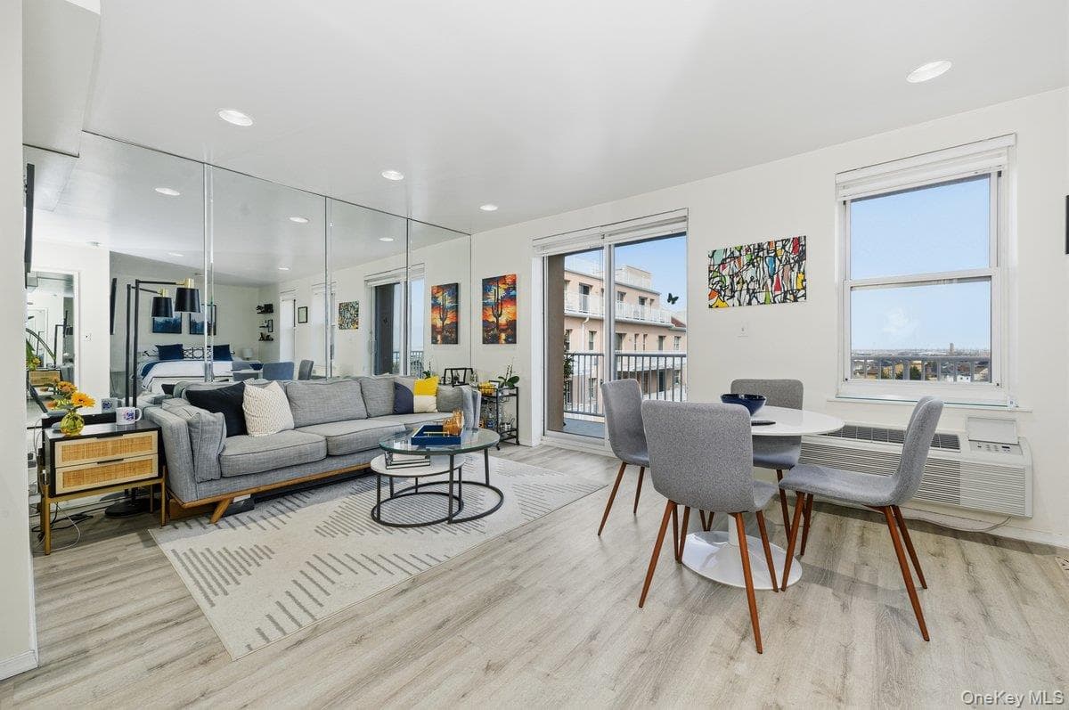2 Richmond Road Unit: 5E thumbnail 4