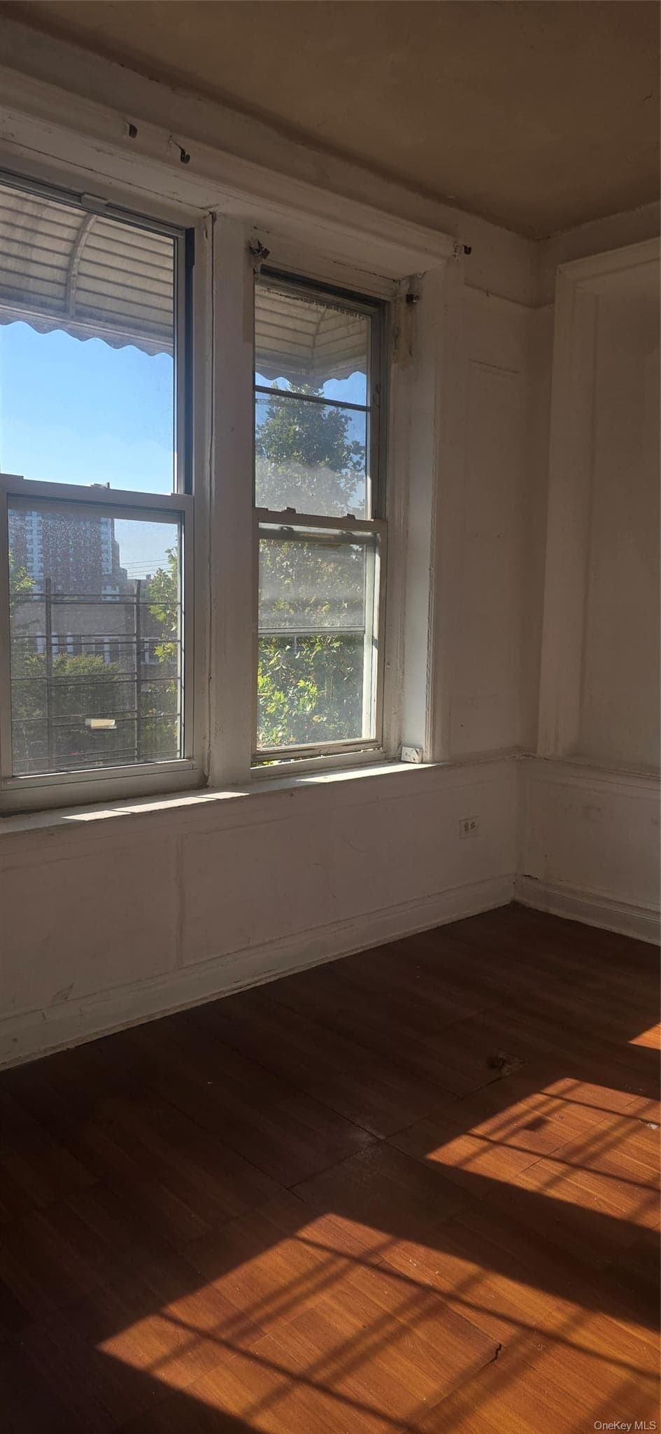 1348 Elder Avenue thumbnail 9