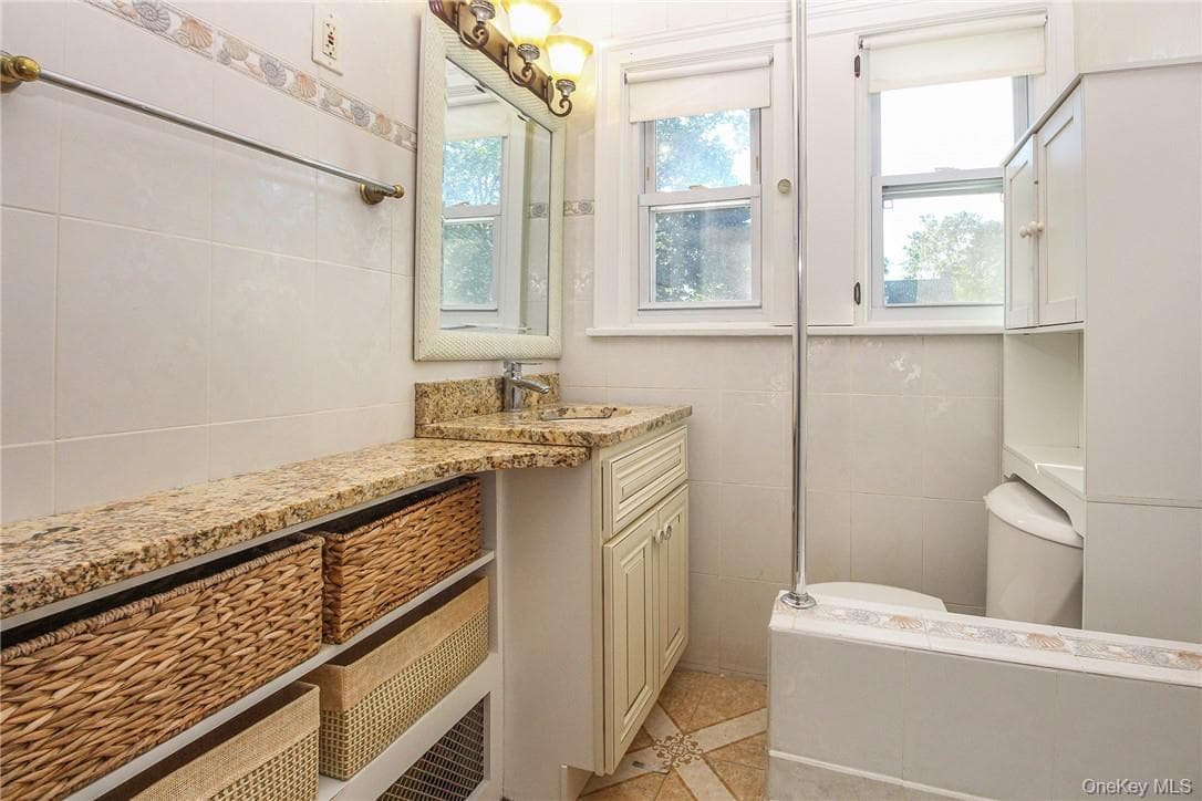 237 Coligni Avenue thumbnail 18