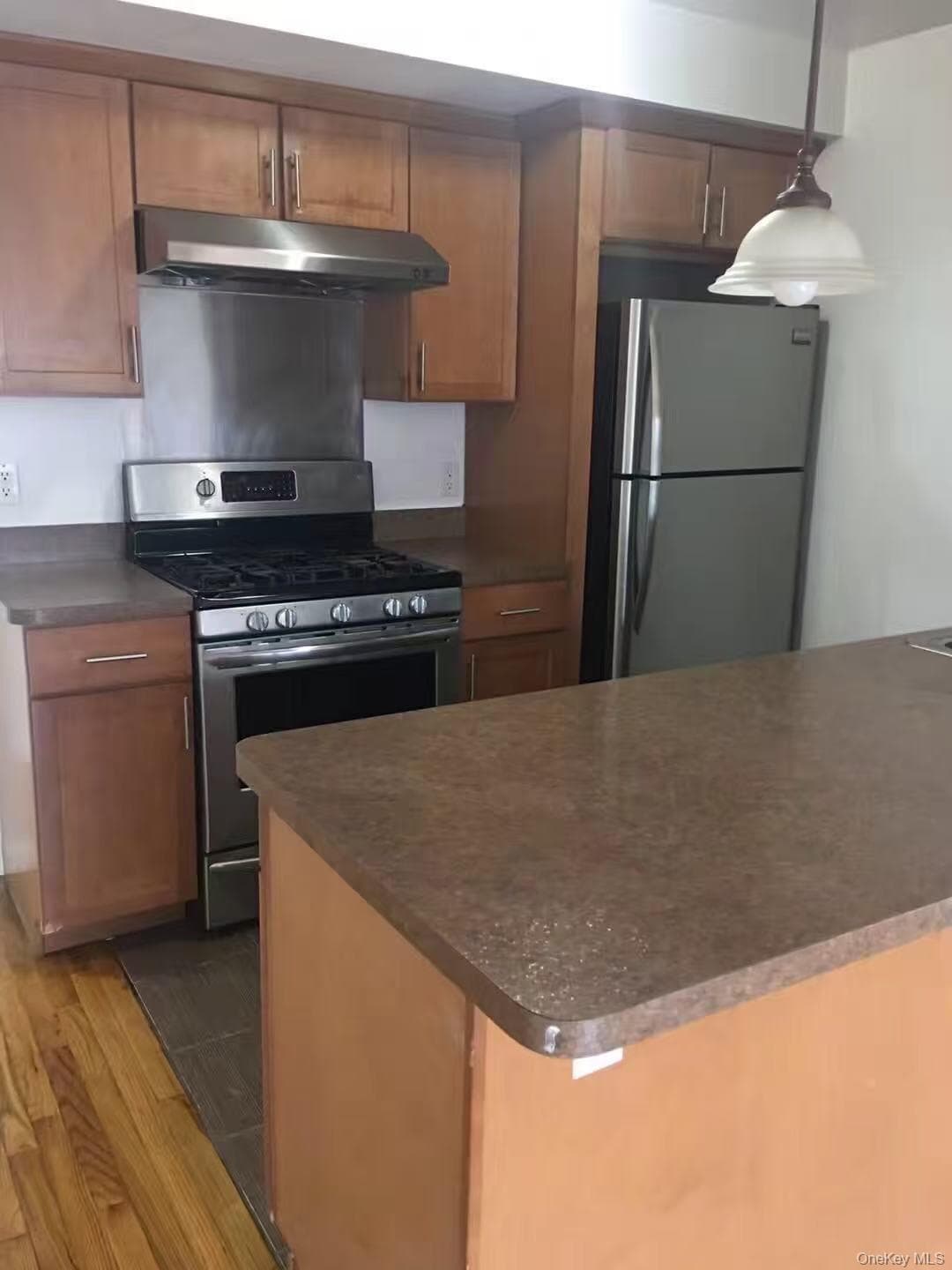4207 Kissena Boulevard thumbnail 6